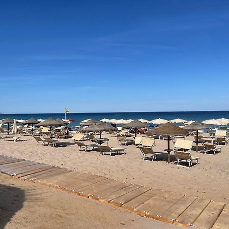 Casa Vacanze I Giardini 伊格莱西亚斯 外观 照片